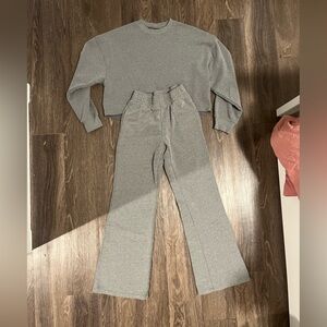 WILD FABLE GRAY FLARE SWEATPANTS